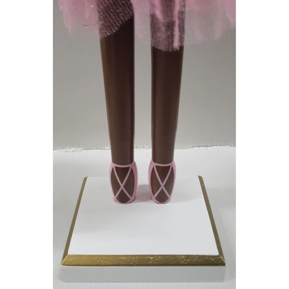 Wooden Christmas Nutcracker,14